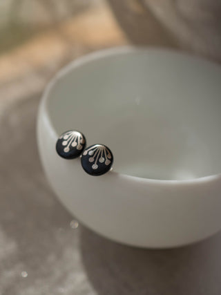 Boucles d'oreilles clous Dolde argent & noir