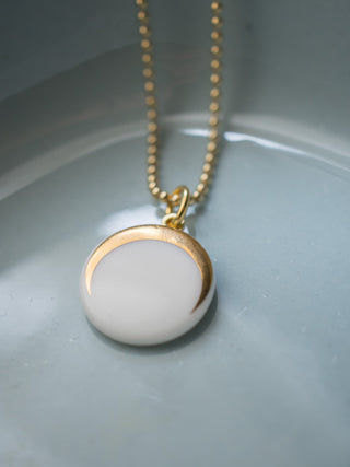 Necklace Luna Gold & White