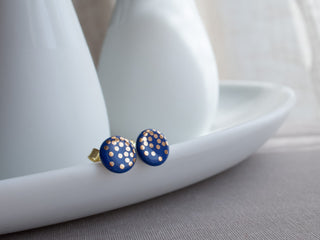 Boucles d'oreilles clous pluie dorée or &amp; bleu