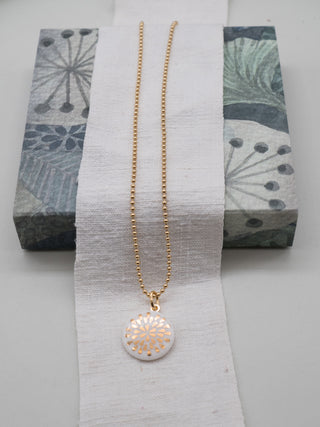 Necklace Drop Gold &amp; White